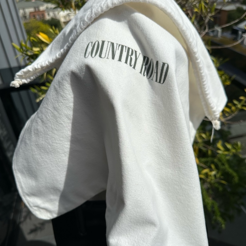 Country Road Black Leather Shoulder Bag - Picture 6 of 9